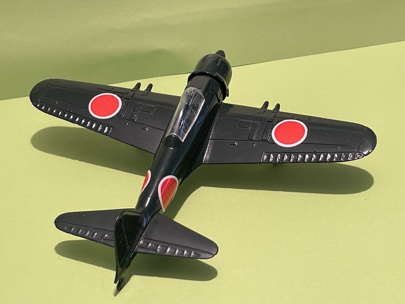 Japanese Zero A6M5 Japanese Fighter Airplane - Damaged Propeller - USED gallery