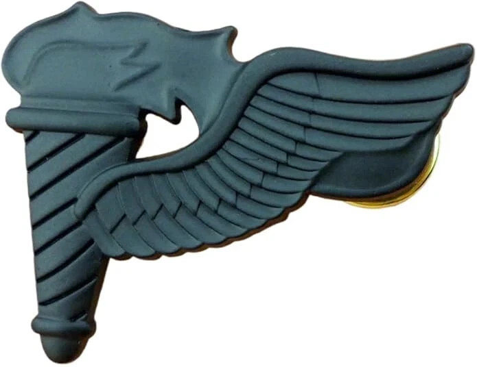 US ARMY AIRBORNE SPECIAL FORCES PATHFINDER METAL WINGS PARACHUT BADGE REGULATION