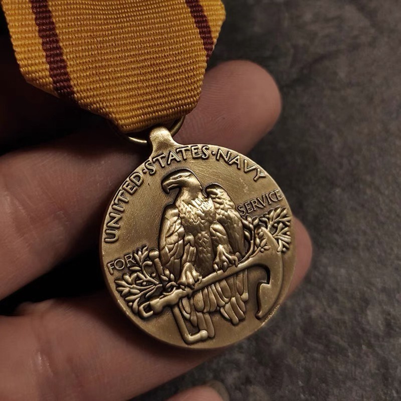 Classic U.S. Army for China Service Medal Retro Metal Badge Replica gallery