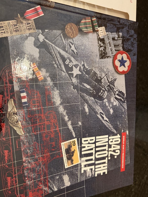 2 USPS World War II Remembered 1942 Into The Battle Stamp & Commemorative Set NI gallery