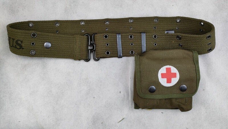 WW2 US ARMY VIETNAM WAR M1956 OLIVE FIELD BELT JUNGLE FIRST AID POUCH &RED CROSS
