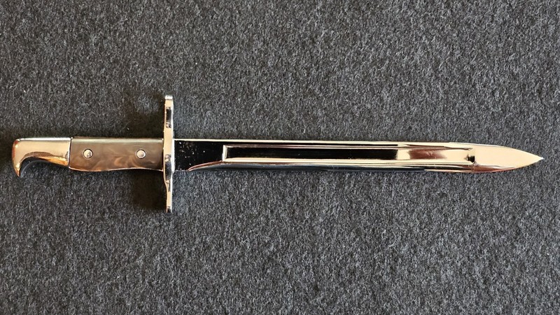 WW II M-1 GARAND RIFLE BAYONET (EARLY 1942 LONG SWORD MODEL) LETTER OPENER! gallery