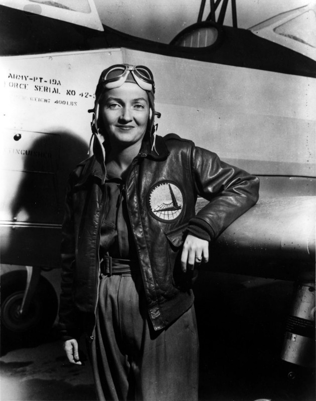 WW2 WWII Photo WAFS Founder Nancy Love with PT-19 WASP World War Two / 8087