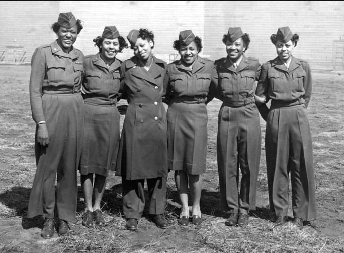 WWII Members of 6888thCentral Postal Directory Battalion Photo8.5×11 Paperluster