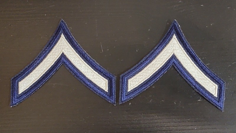Reproduction WW2 US Army Private Chevrons Rank Pair Silver Blues Late War 017 gallery