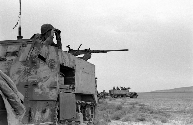 WW2 WWII Photo World War Two / US Army Half Track in Tunisia March 1943 US156