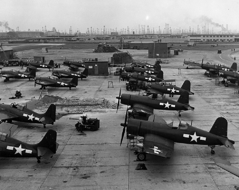 Naval Air Station Long Beach California Corsair Fighters 8x10 WWII WW2 Photo 715