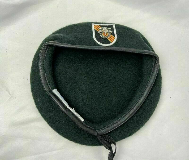 7-3/8 VIETNAM WAR US ARMY SPECIAL FORCES GROUP BLACKISH GREEN BERET With BADGE gallery