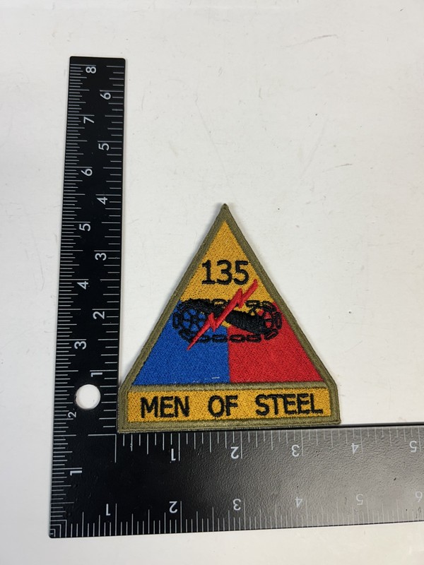 MH584 Repro WW2 US Army Patch 135th Tank Battalion “Men of Steel” IR29D