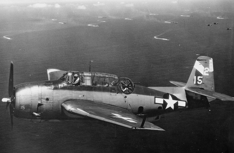 WW2 WWII Photo US Navy Grumman TBM Avenger Torpedo Bomber World War Two / 5369