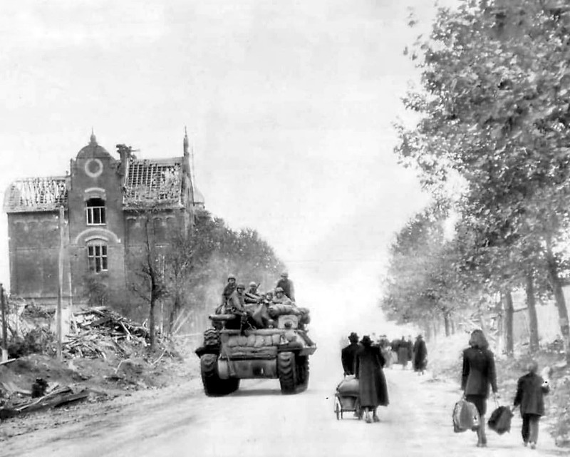 Civilians leave for Allied lines as M10 enters Aachen WWII WW2 8x10 Photo 895c