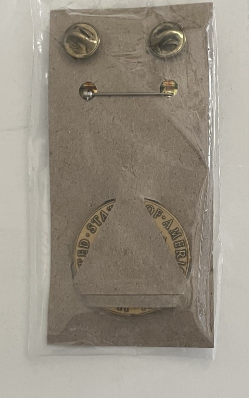 New Old Stock WW II Victory Medal Set in Box gallery