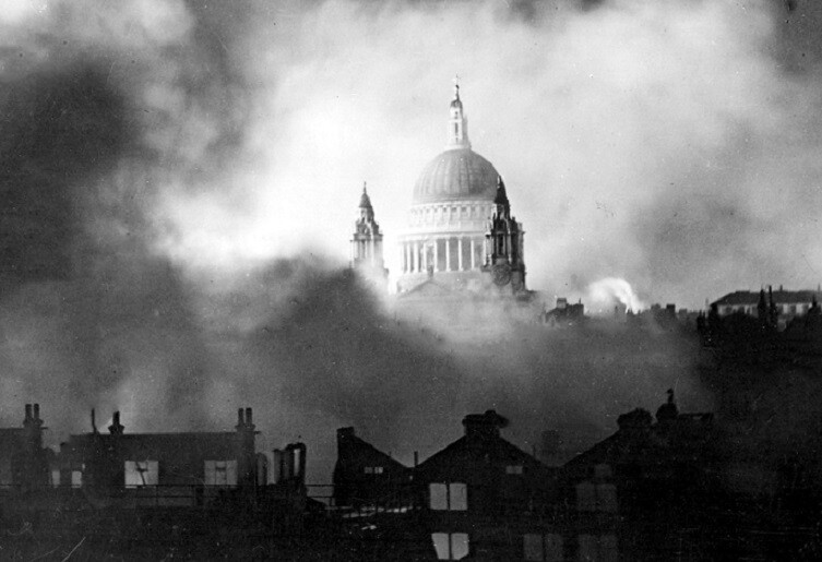 Blitz German Bombing Damage St Paul’s Cathedral 13×19 World War II WW2 Photo 605