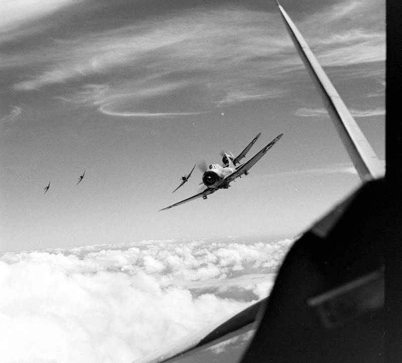 WW2 WWII Photo From Battle of Midway 1942 World War Two US Navy / US072