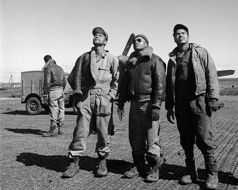 TUSKEGEE AIRMEN GROUND CREW IN RAMITELLI, ITALY 11×14 GLOSSY PHOTO PRINT
