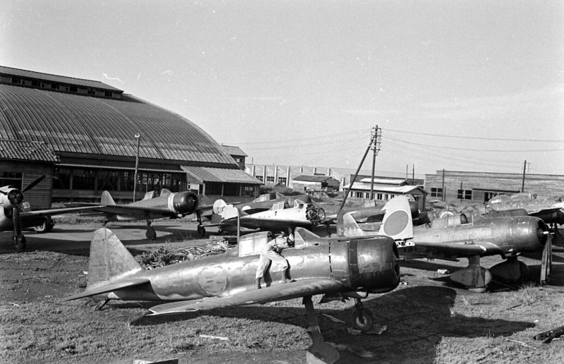 WW2 WWII Photo World War Two / Japanese Aircraft on Airfield in Japan 1945
