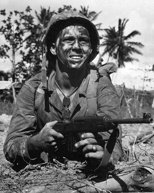 Marine awaits signal to go ahead battle to recapture Guam 8×10 WWII Photo 860a