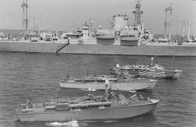 WW2 WWII Photo US Navy PT Boats Italy 1943 Patrol Torpedo World War Two 7328