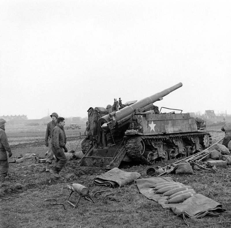 WW2 WWII Photo World War Two / US Army 5th Armored Division Germany 1945