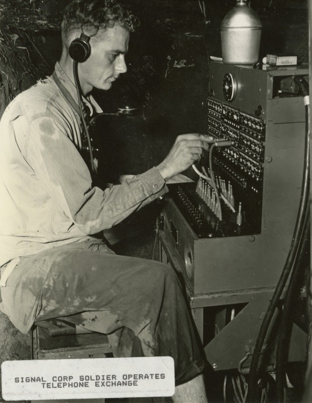 WW2 Picture Photo New Guinea 1943 US Signal Corps radioman Photo8.5x11 Luster RP