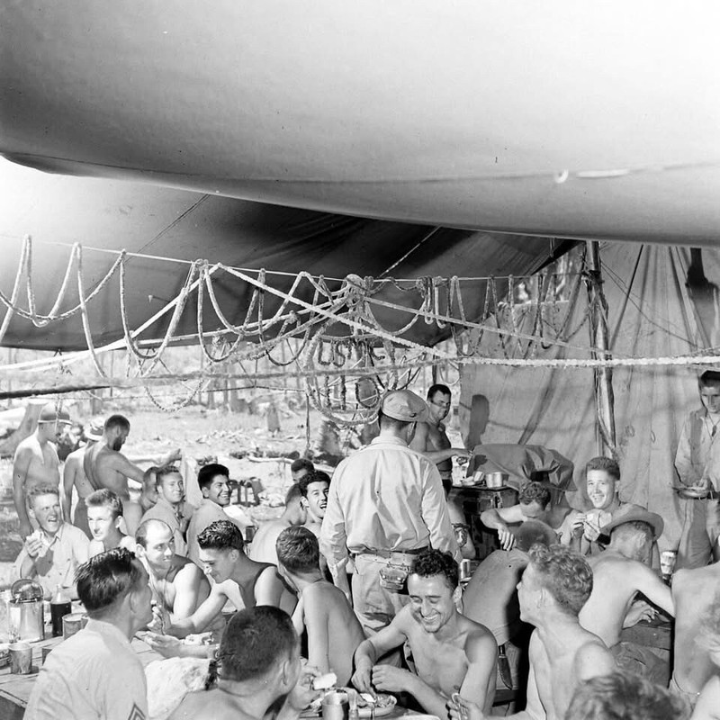 WW2 WWII Photo World War Two / US Soldiers Christmas On Guadalcanal 1942 USMC