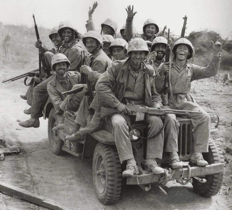 WW2 WWII Photo World War Two / US Marines on Jeep USMC BAR Pacific Theater PTO