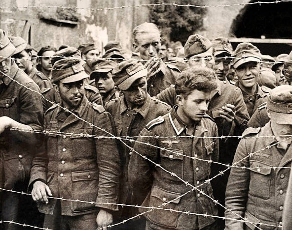 WW II – Usa Photo — German P O W`s