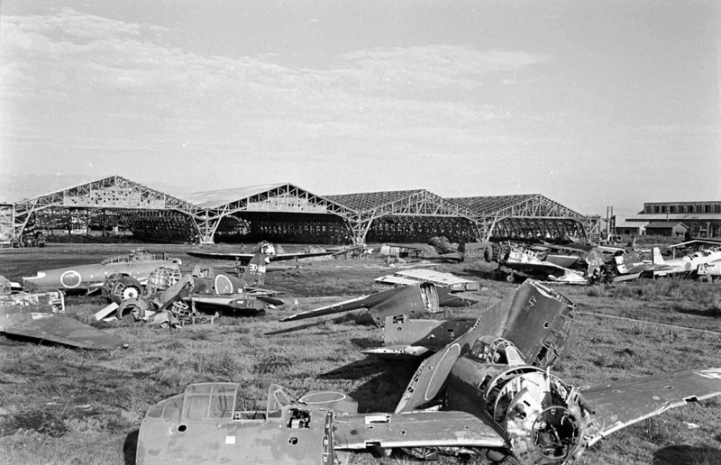 WW2 WWII Photo World War Two / Japanese Aircraft on Airfield in Japan 1945