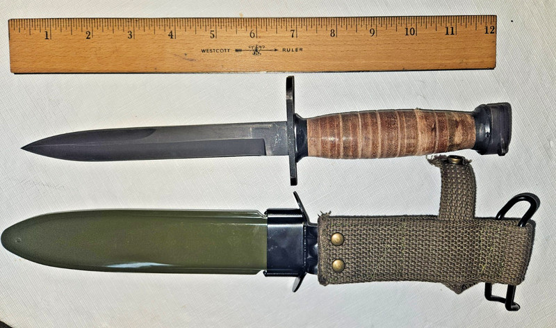 U.S. WWII Fighting Knife with Scabbard USMA8AI PWH gallery