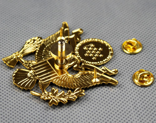 Golden Color WWII US ARMY CAP BADGE INSIGNIA PIN gallery