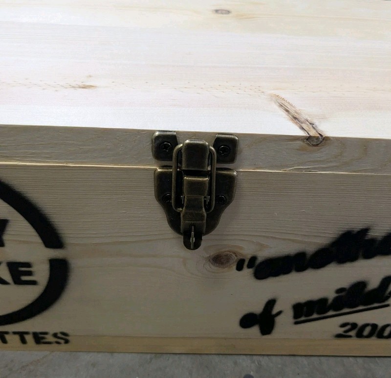 WW2 US Army Lucky Strike Wooden Crate - Replica gallery
