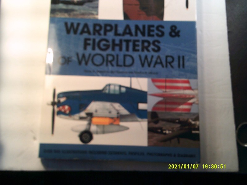 war planes&fighters of world war 11over 500 illustrations most in color(bin 43)