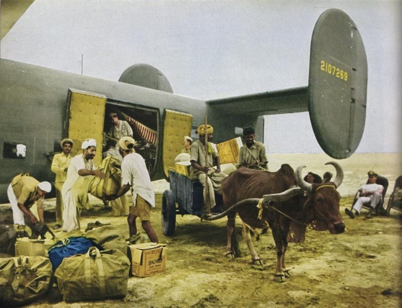 COLOR WW2 Photo, C-87 Unloading in India WWII B-24 CBI World War Two India