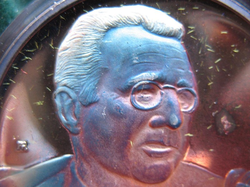 1+.OZ.999 FRANKLIN D ROOSEVELT SILVER COIN WWII DEC 7 1941 PEARL HARBOR + GOLD gallery