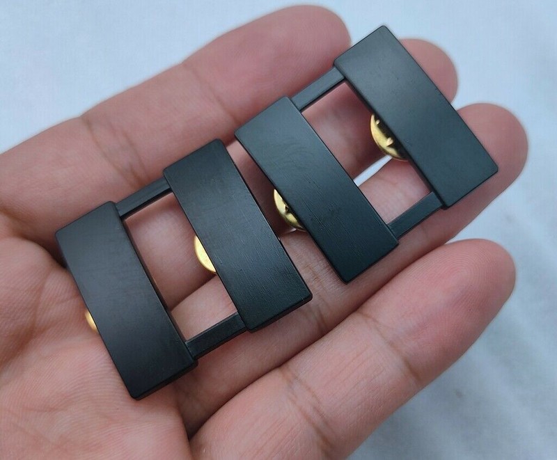 WW2 WWII Pair U.S. US Army Officer’s Captain Rank Insignia Badges Black -US283