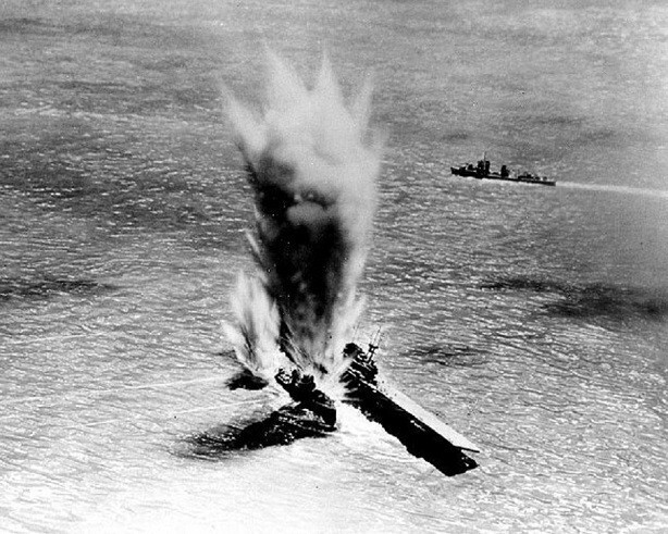 USS Yorktown hit Japanese Type 91 Torpedo Battle of Midway 8×10 WWII Photo 908a