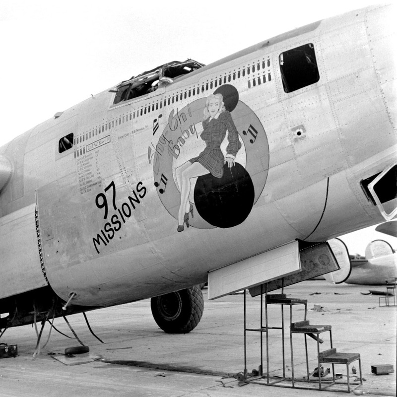 WW2 WWII Photo World War Two / Consolidated B-24 Liberator Boneyard Nose Art