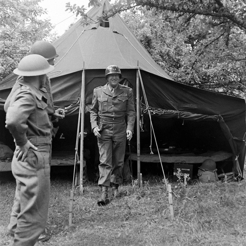 WW2 WWII Photo World War Two / US Army General George S. Patton in France 1944
