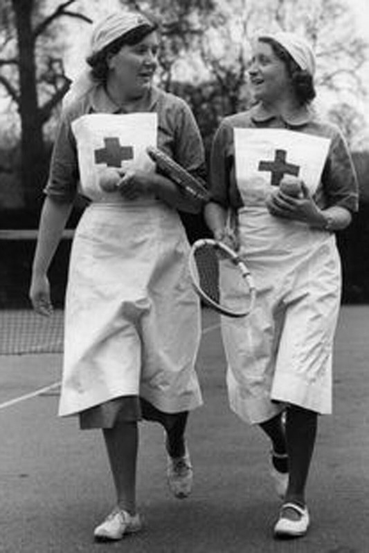 female nurses in war WW2 Photo Glossy 4*6 in I009