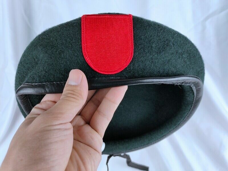 SIZE 7-1/4 US ARMY 7TH SPECIAL FORCES GROUP BLACKISH GREEN COLOUR WOOL BERET CAP gallery
