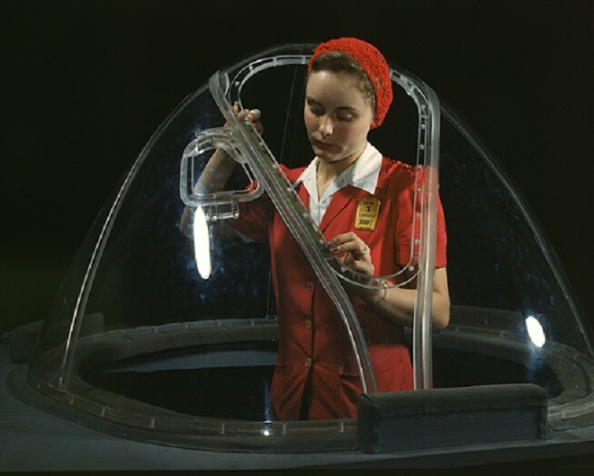 Rosie the Riveter Woman Worker Douglas Aircraft Company 8x10 WW2 WWII Photo 842