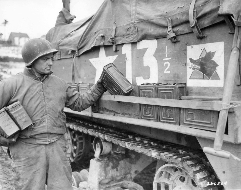 WWII Photo US Armor Unlucky 13 Loading Ammo Boxes WW2 B&W World War Two / 1311