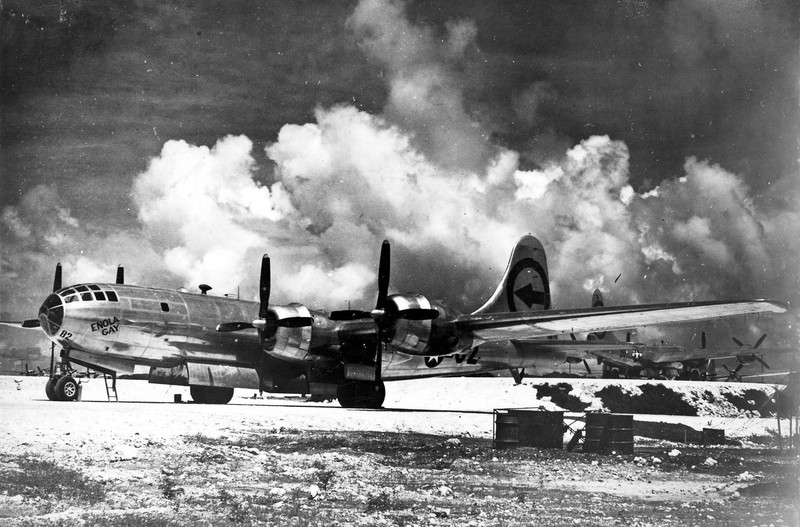 WW2 Photo WWII B-29 Enola Gay Atomic Bomb Aircraft USAAF World War Two /5248