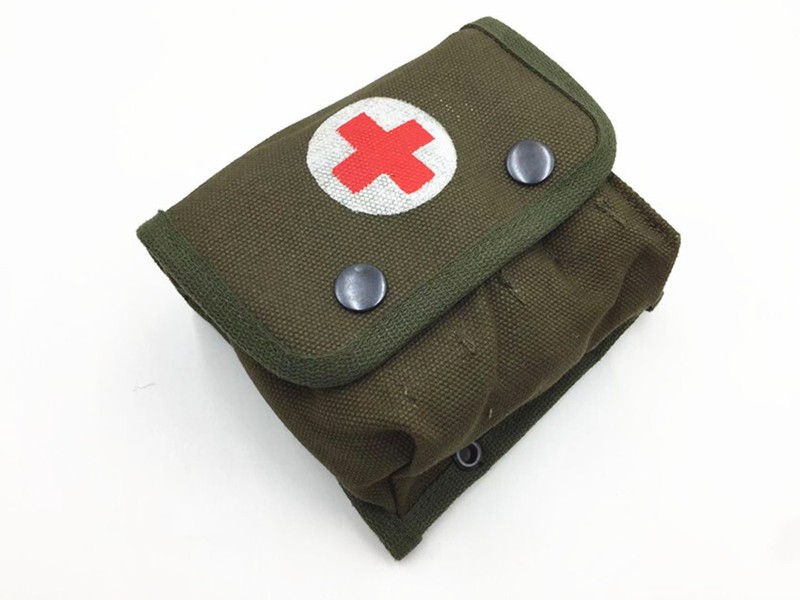 WW2 US ARMY M2 JUNGLE FIRST AID KIT POUCH OUTDOOR FIELD FIRST WITH RED CROSS gallery